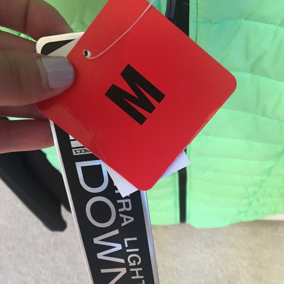 Waterproof jacket - Picture 4 of 4